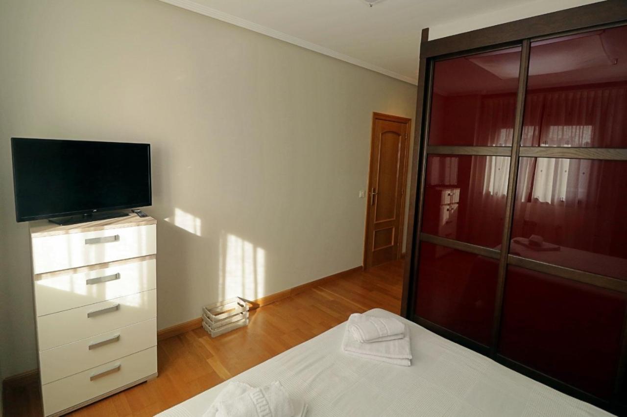 Apartamento , Wifi Y Garaje Cerca Del Centro Apartment Oviedo Exterior foto