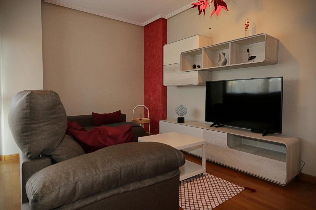 Apartamento , Wifi Y Garaje Cerca Del Centro Apartment Oviedo Exterior foto