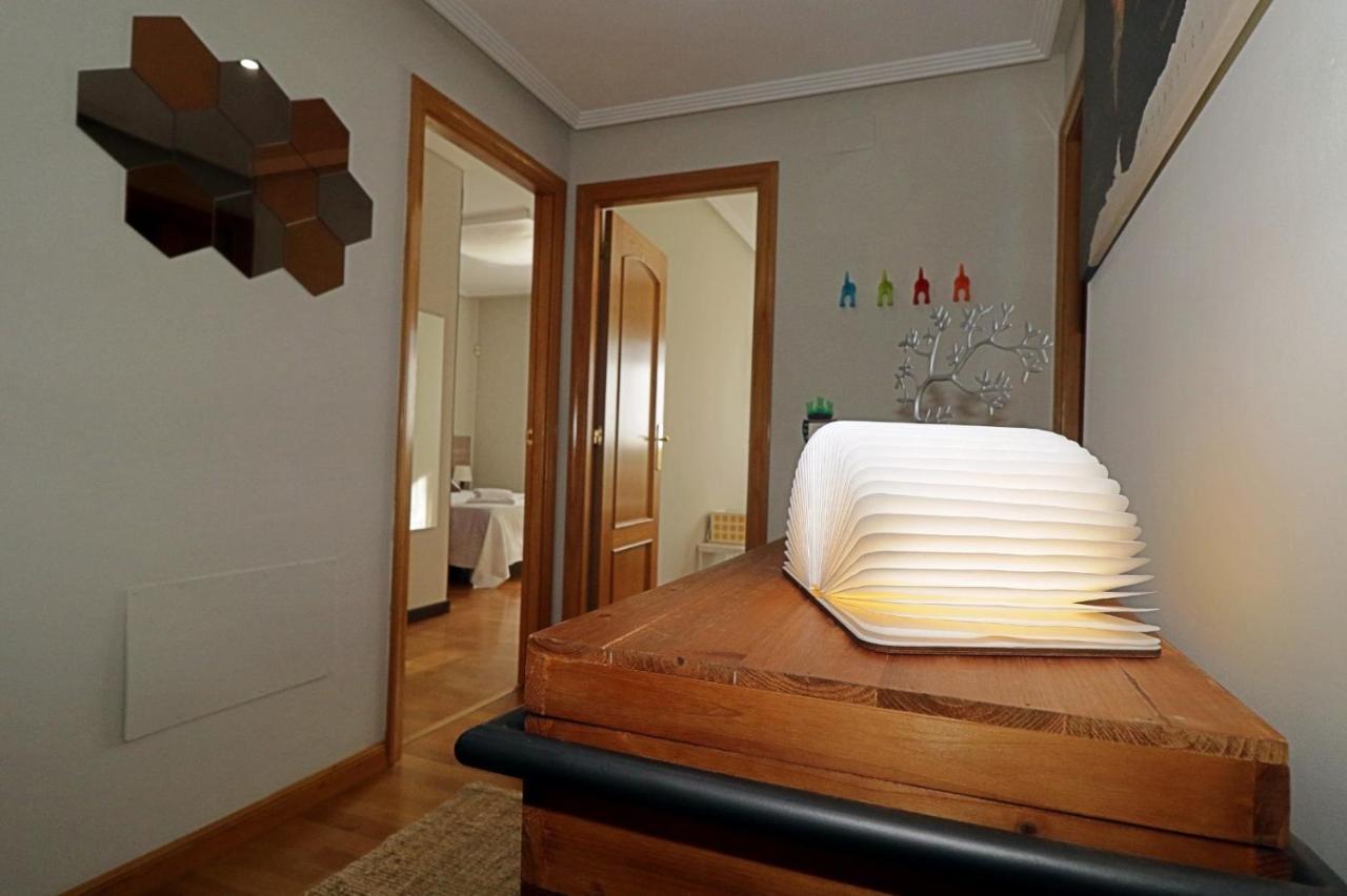 Apartamento , Wifi Y Garaje Cerca Del Centro Apartment Oviedo Exterior foto